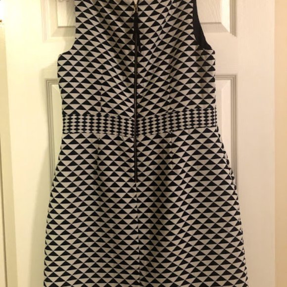 Just...Taylor Geometric Pattern Dress - Picture 3 of 4